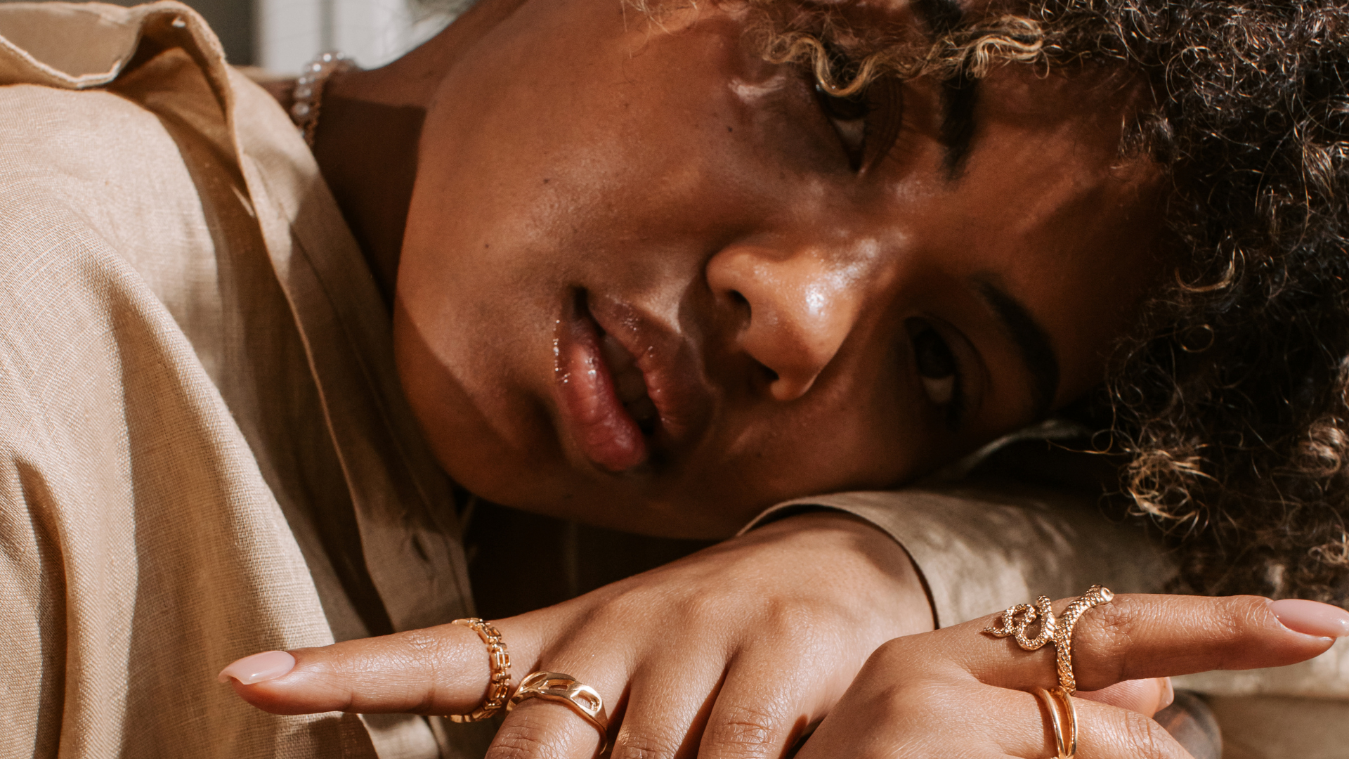 My Red Flag? Doing Everything Myself — and Calling It “Independence”